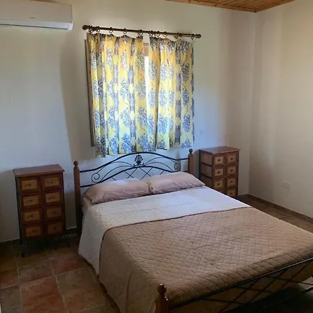 Mountain House Lagoudhera